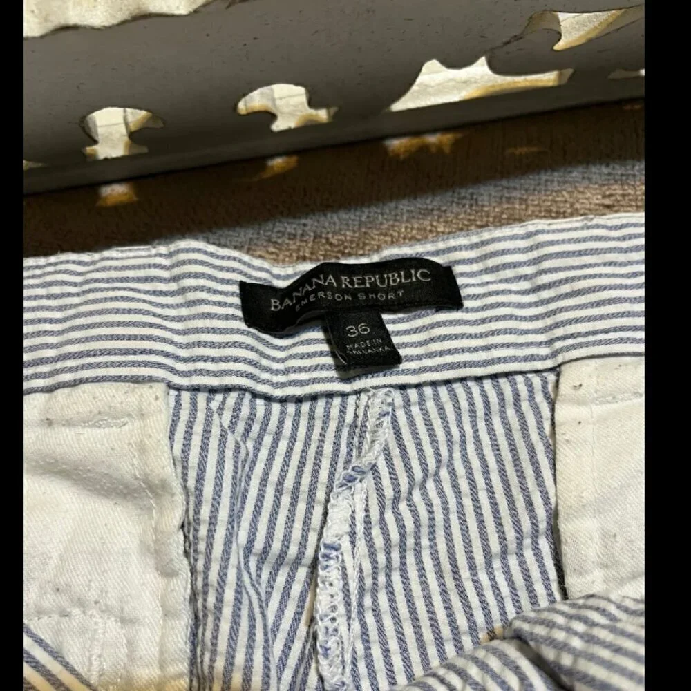 Seersucker Banana Republic Men’s 11” Emerson Shorts— Size 36